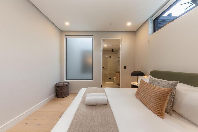 3 Bedroom Property for Sale in Sea Point Western Cape